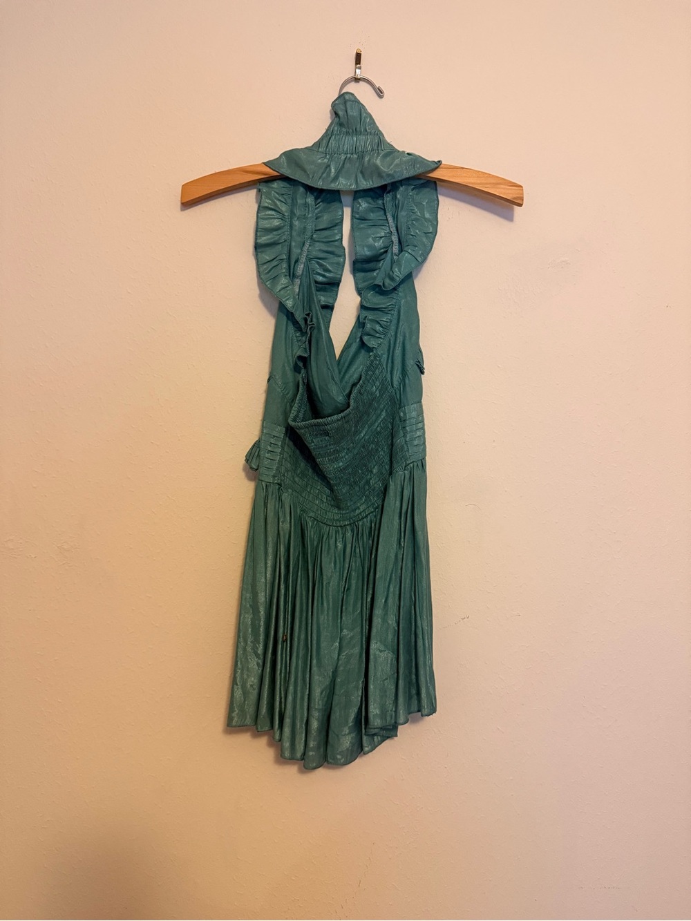 Green Ruffled Halter - Picture 2 of 3